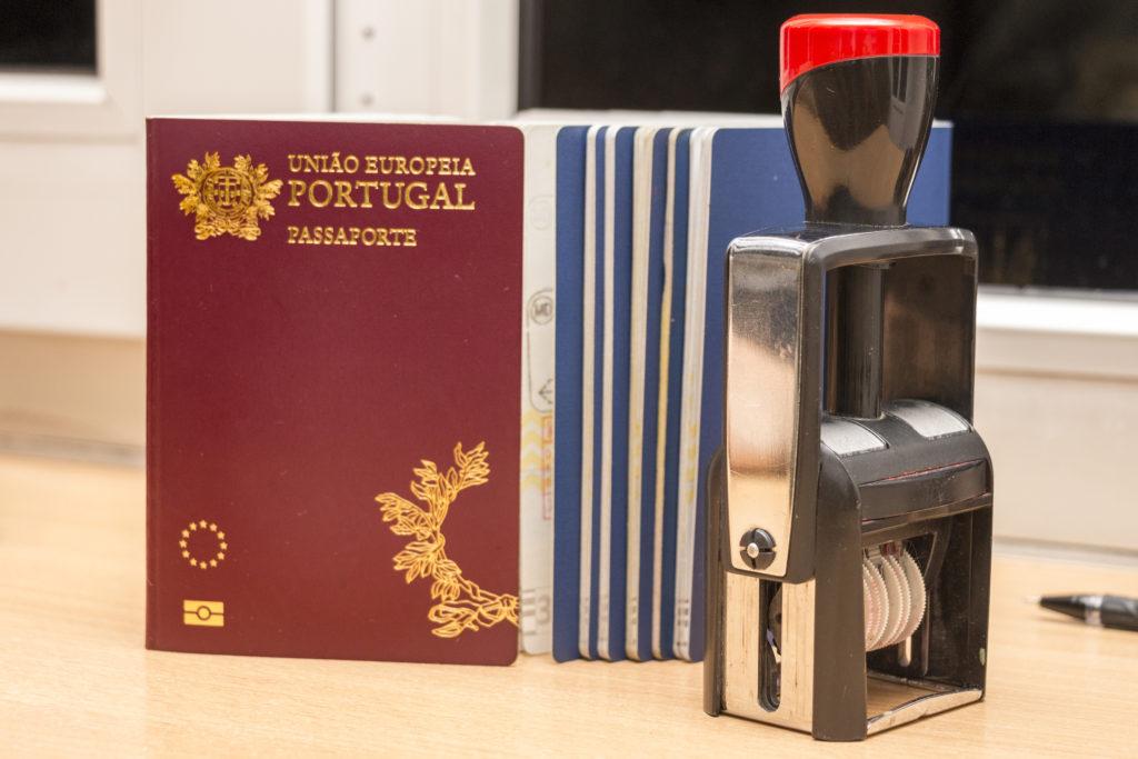 חותמות לאישור דרכון פורטוגלי ליוצאי לוב - עו